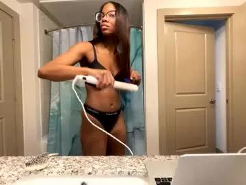 serenitybee from Chaturbate