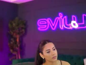 siennaruh from Chaturbate is Freechat