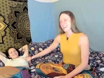 sillygirlsxx from Chaturbate