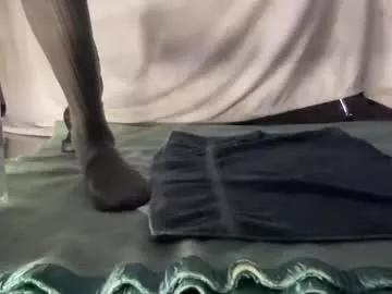 sitsoncock13 from Chaturbate