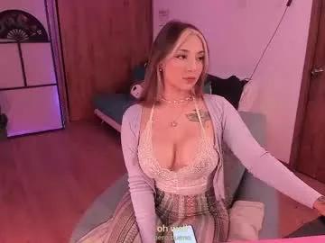 solosara8 from Chaturbate