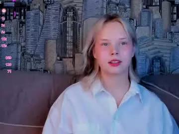sooft_girl from Chaturbate