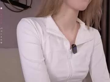 sunnmoonn from Chaturbate