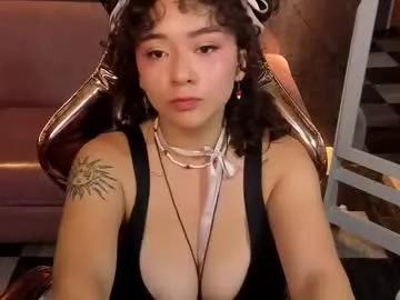 sunny2_b from Chaturbate