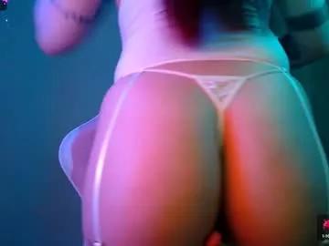 sunnyhottt from Chaturbate