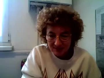 sunnylarrah11 from Chaturbate