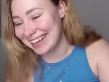 sunshinebeatrice11 from Chaturbate