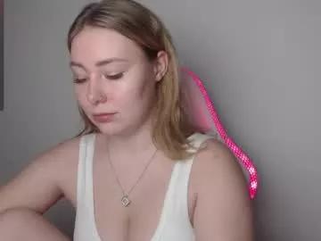 sunshinebeatrice11 from Chaturbate