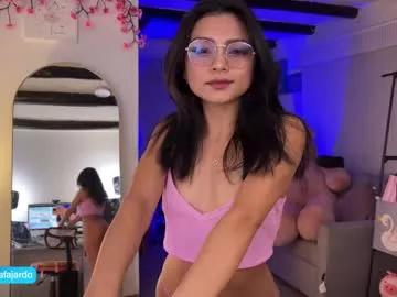 sweet_littleee from Chaturbate