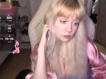 sweetcheecksmolly from Chaturbate