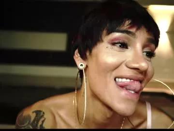 sweetlaurasaenz from Chaturbate
