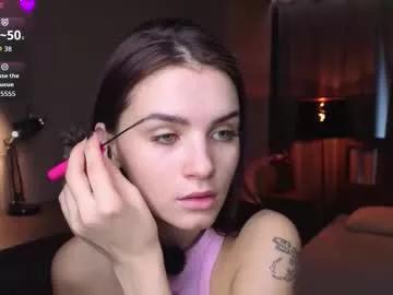 synne_glows from Chaturbate