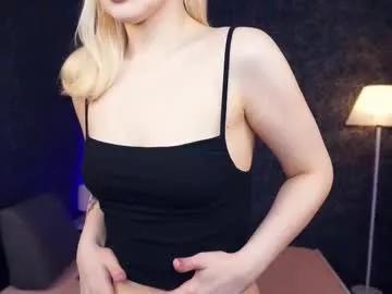 tanaichon from Chaturbate