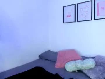 tarathomson from Chaturbate