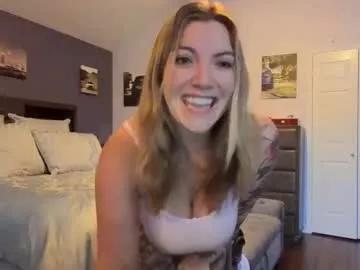 tattedlasirena from Chaturbate