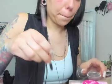 tattoo_highmami from Chaturbate