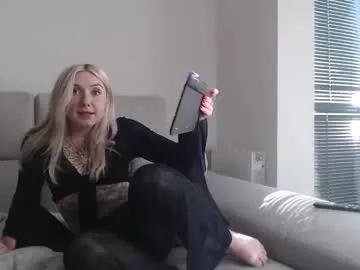 tattoobbgirl from Chaturbate