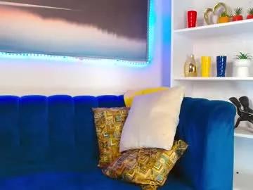 Thee_pola webcams show profile image 