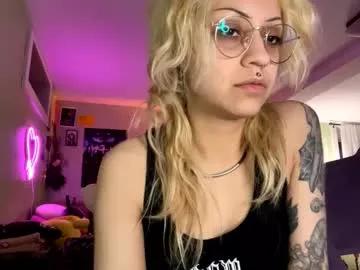 theeking_venus from Chaturbate