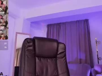 tiffanymiles_ from Chaturbate