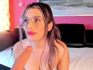tiffanysuarez_ from Chaturbate