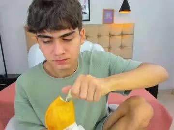 tommy18__ from Chaturbate
