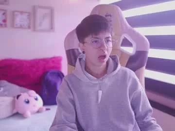 tommy_blue1 from Chaturbate