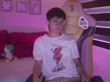 tommy_blue1 from Chaturbate