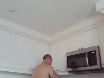 tommygunsfit from Chaturbate