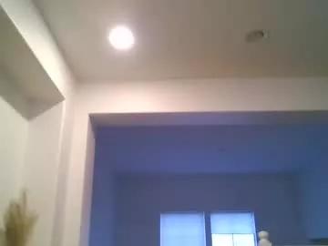 tommygunsfit from Chaturbate