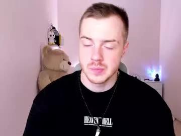 toohornyserj from Chaturbate