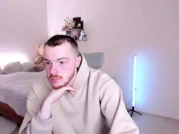 toohornyserj from Chaturbate