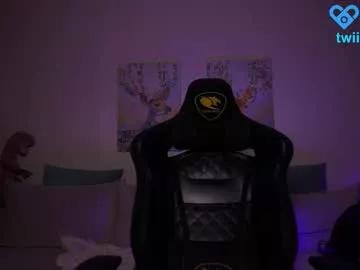 twiinkie_pie from Chaturbate
