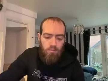 ukhung35 from Chaturbate