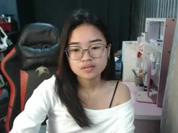 urlovelychinita from Chaturbate is Freechat