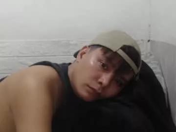 vee_horny01 from Chaturbate