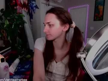 veeweatherbee from Chaturbate