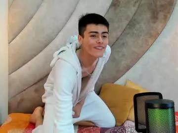 velvet_fenti from Chaturbate