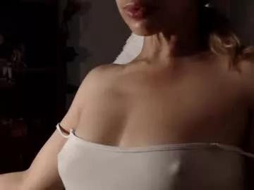 velvet_lips01 from Chaturbate