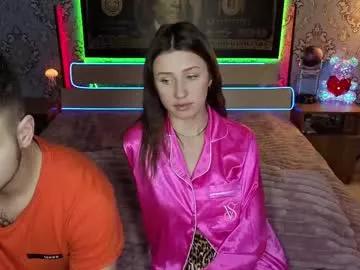 vikki_and_george from Chaturbate