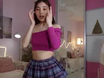 wendyholmess model from Chaturbate