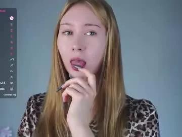 willabelow from Chaturbate