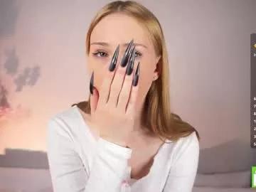 willabelow from Chaturbate