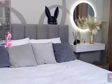 wow__jullia from Chaturbate