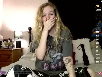 xelliee_rosex from Chaturbate