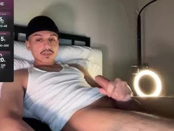 xmomentumx from Chaturbate