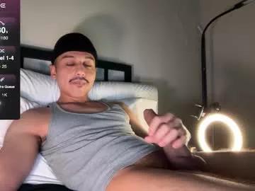 xmomentumx from Chaturbate