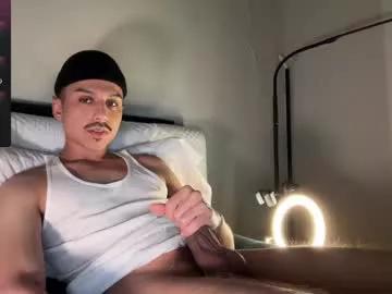 xmomentumx from Chaturbate