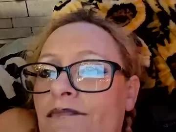 xxxqueenmandydickenz from Chaturbate