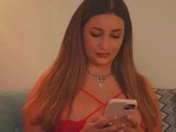 yaracollins from Chaturbate